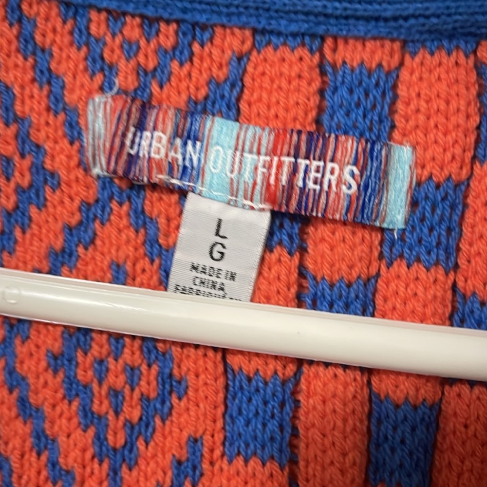 button up vest - Picture 2 of 2
